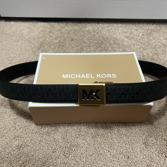 Michael Kors Black Belt with Gold MK Logo - Picture 2 of 2